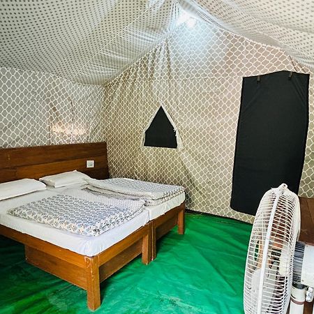 Camp High 5 Jayalgarh Hotel Dangchura Exterior photo