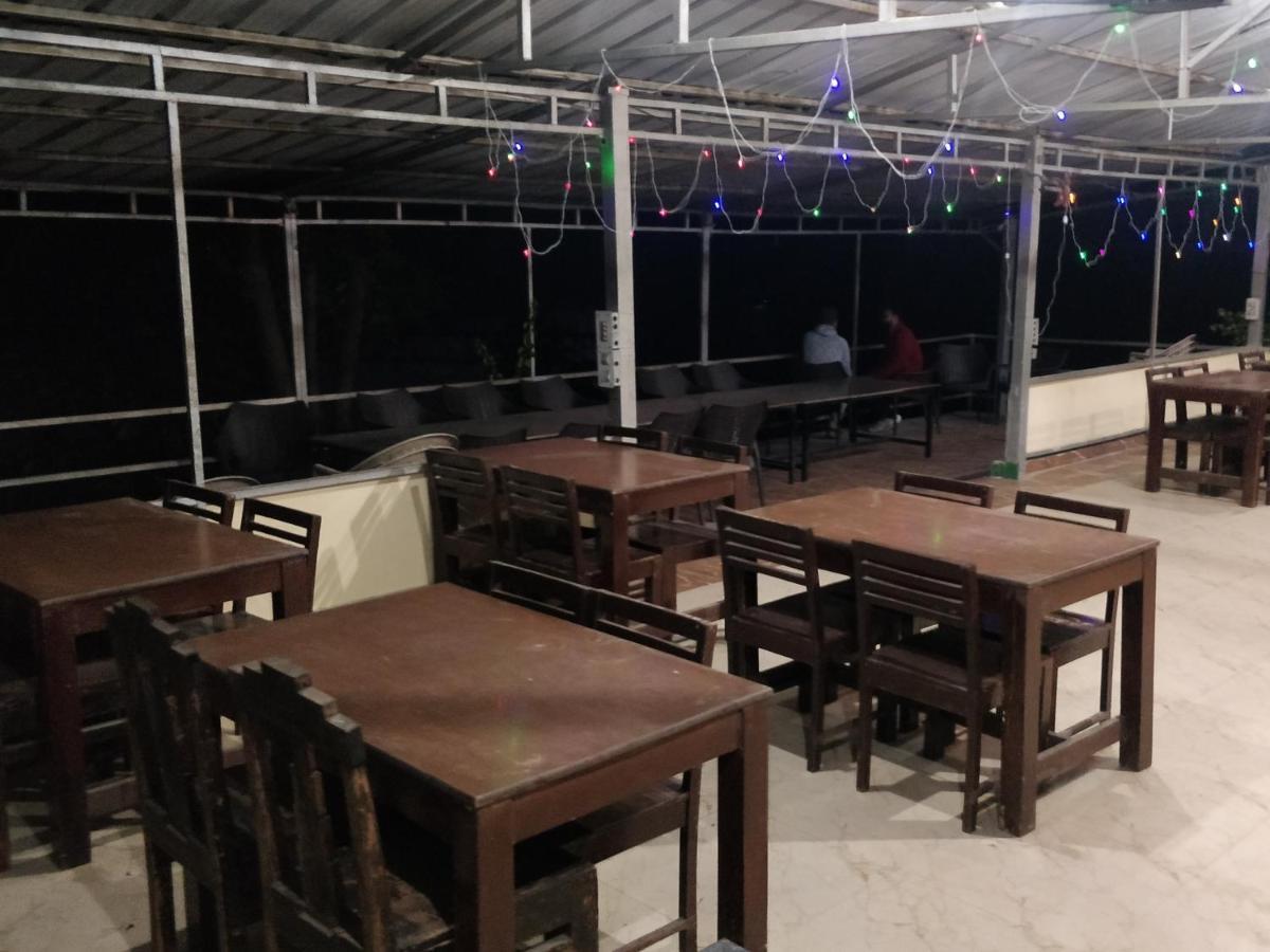 Camp High 5 Jayalgarh Hotel Dangchura Exterior photo