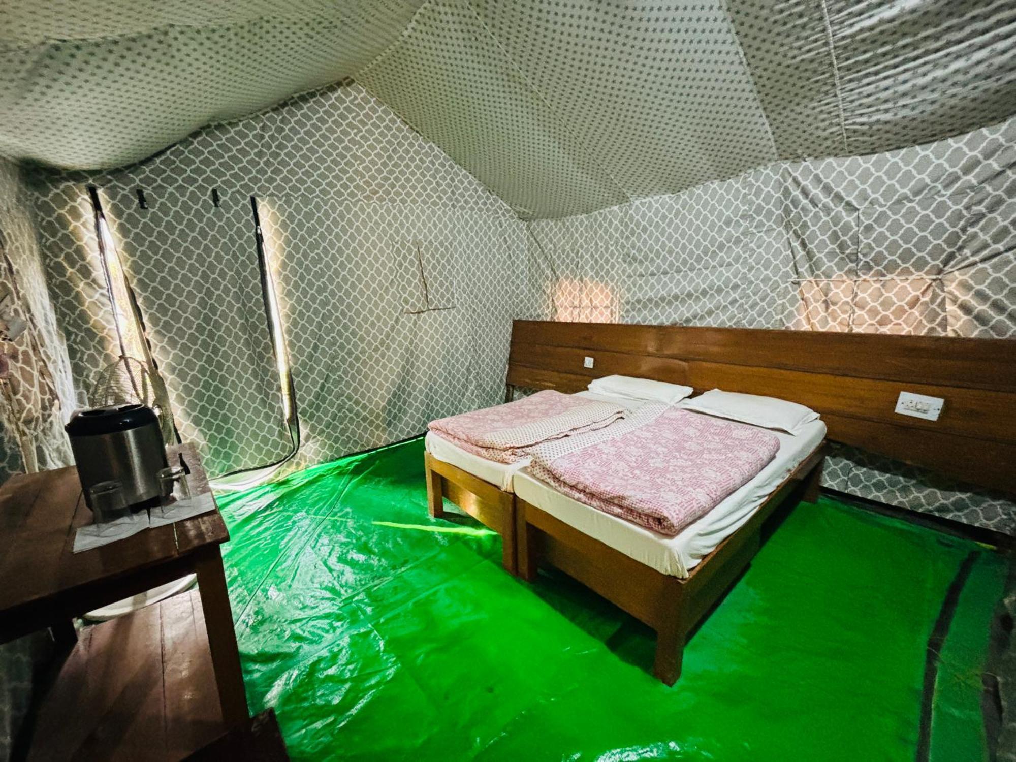 Camp High 5 Jayalgarh Hotel Dangchura Exterior photo