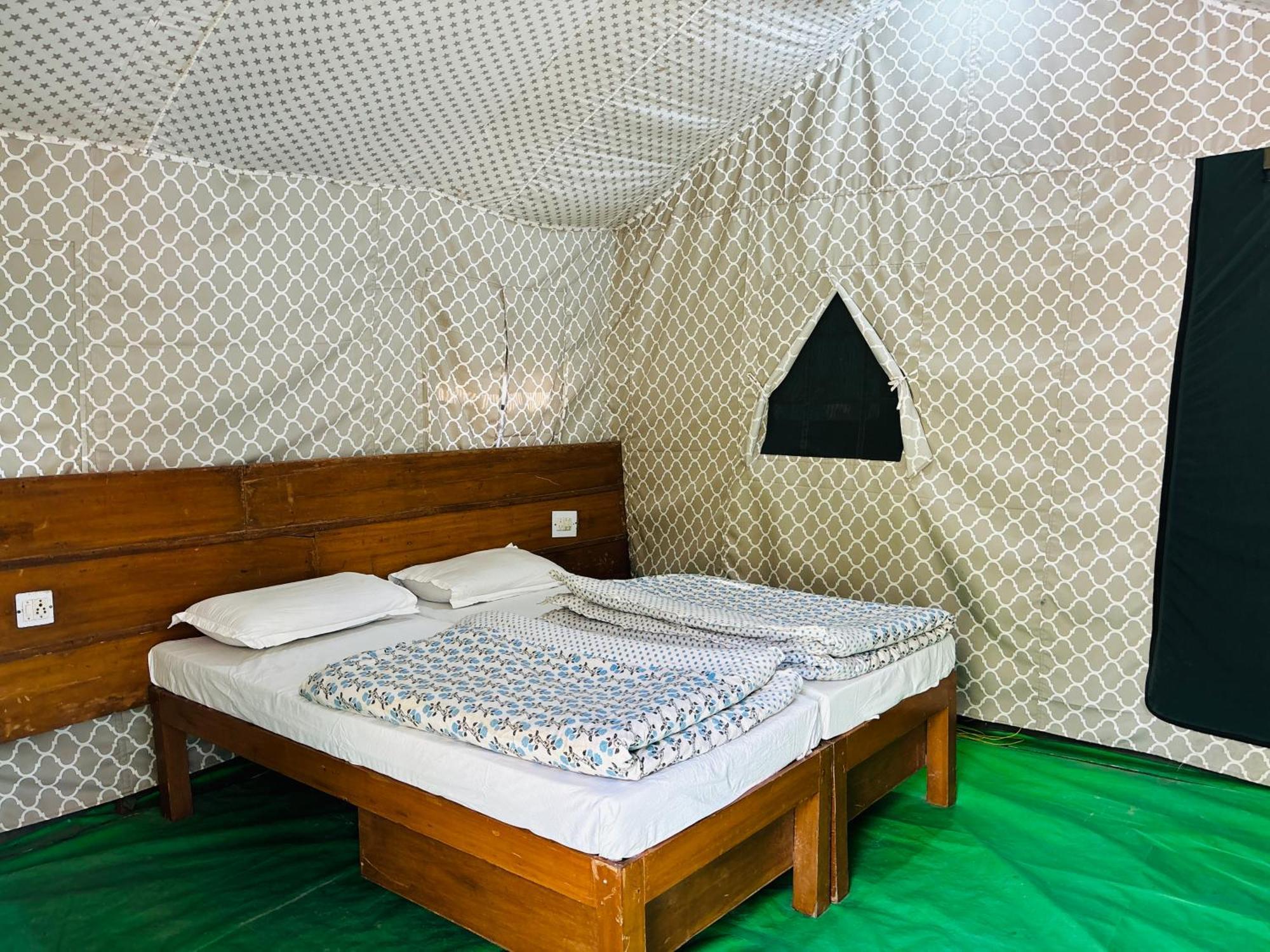 Camp High 5 Jayalgarh Hotel Dangchura Exterior photo