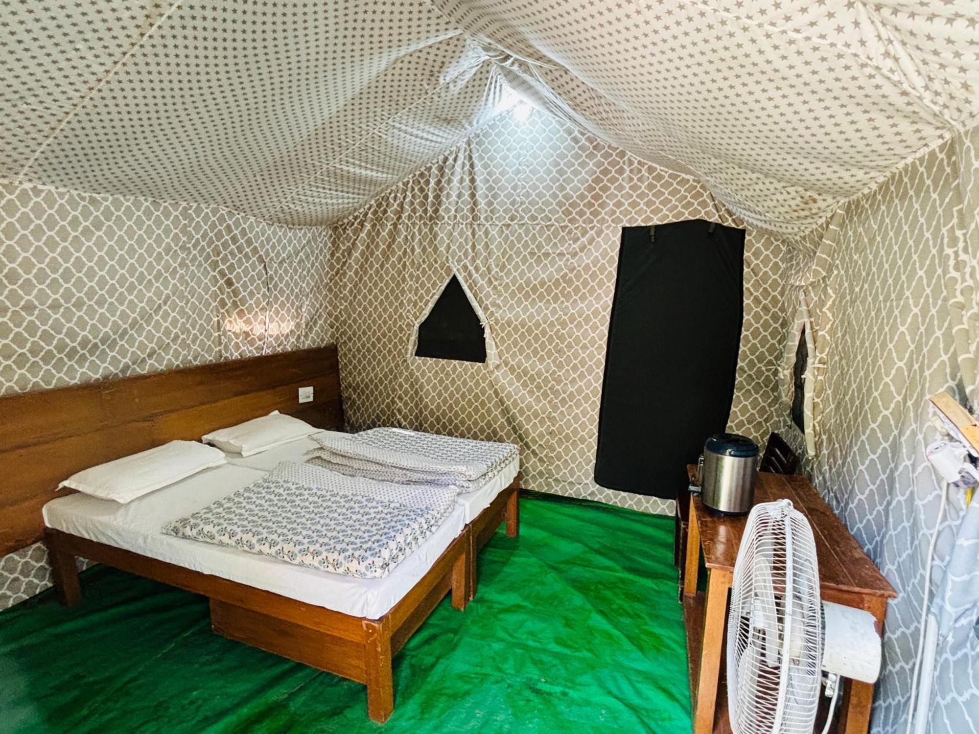 Camp High 5 Jayalgarh Hotel Dangchura Exterior photo