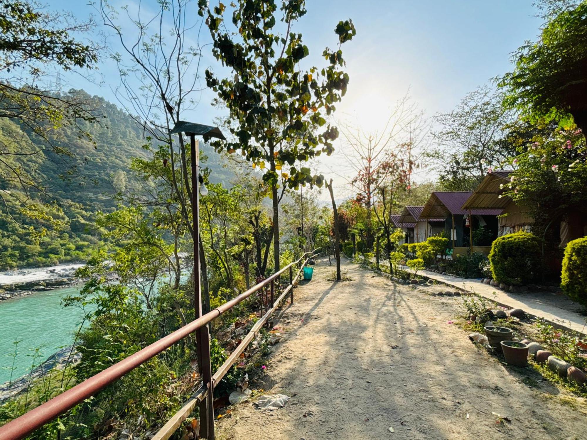 Camp High 5 Jayalgarh Hotel Dangchura Exterior photo